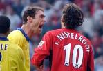 Ван Нистелрой скучает по вражде с «одержимым» «Арсеналом»