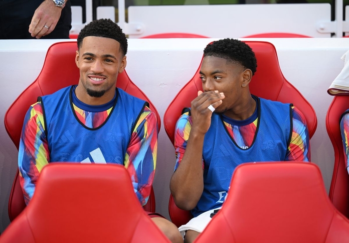 £152 млн на двоих. 