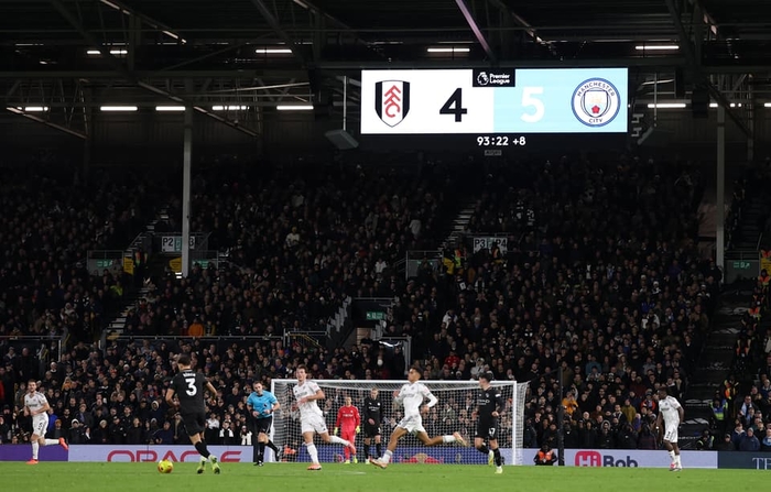 Гвардиола предупредил "Арсенал" в гонке за титул