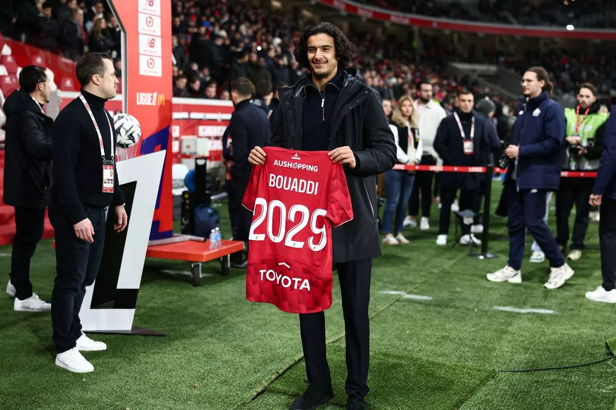 "Арсенал" и "Челси" начеку: 43-миллионный вундеркинд прервал молчание