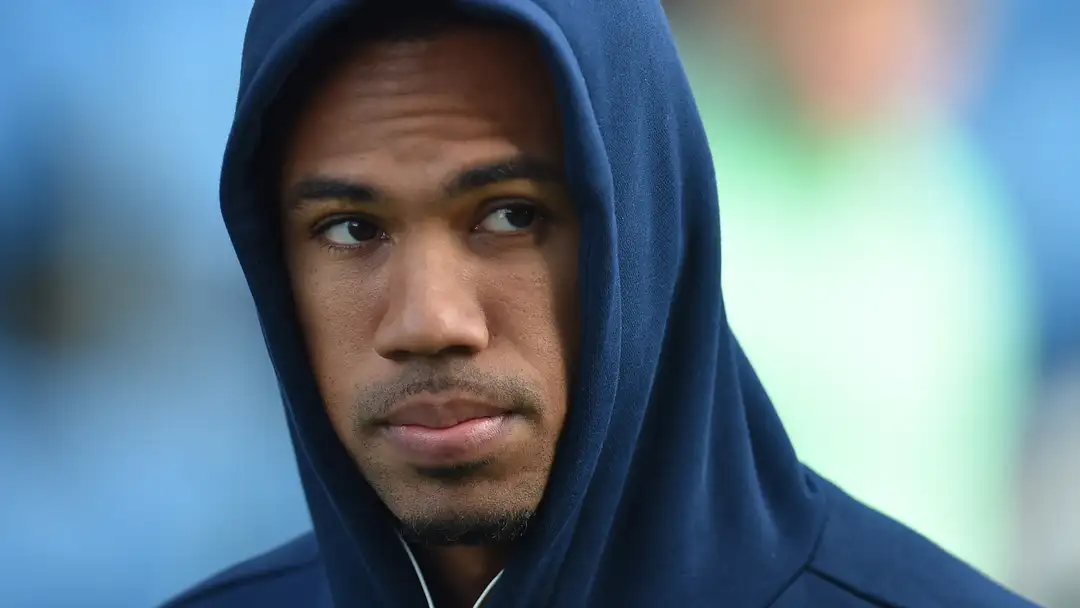 ВИДЕО: Габриэль Магальяйнш втянут в яростную ссору в лондонском матче