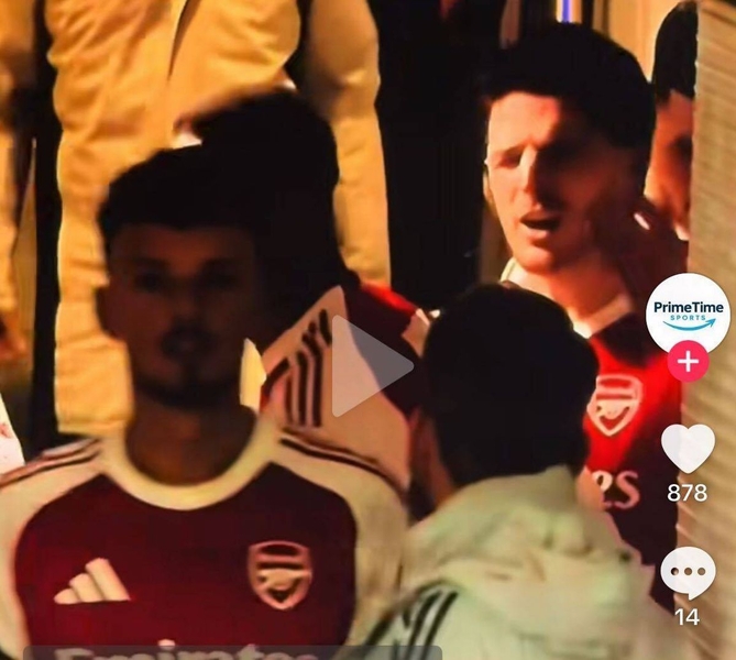 Райс повздорил с ассистентом Артеты: Чтец по губам выяснил, что было сказано в гневной перепалке