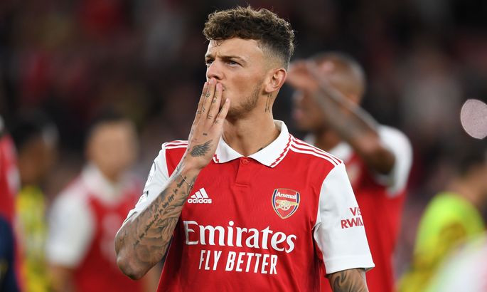 Журналист: "Ливерпулю" и "Ньюкаслу" нужен Бен Уайт"