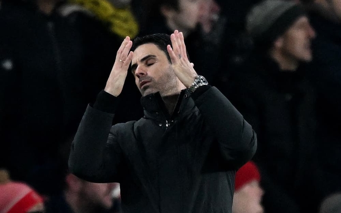 Гари Невилл: момент, который оставил Артету в ярости