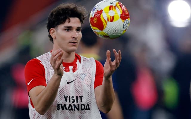 "Арсенал" следит за Хулианом Альваресом и рассматривает продажу Мартинелли