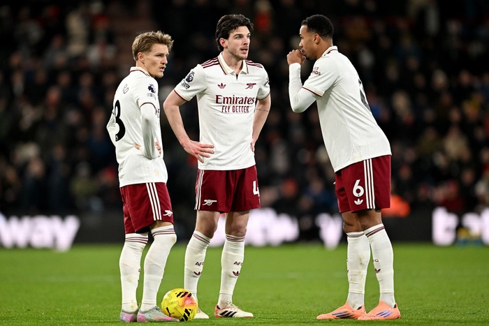 "Арсенал" собрал семерых лидеров для выхода из кризиса