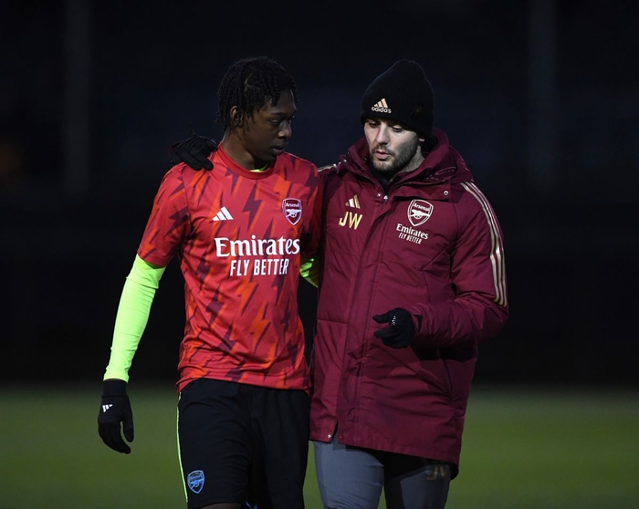 "Арсенал" лишился нападающего и защитника