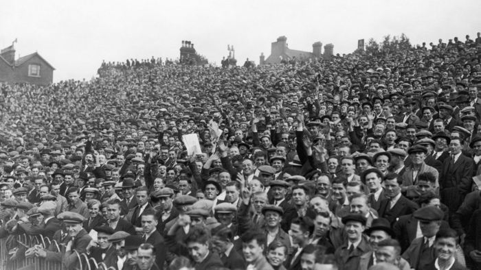 1935 год: рекордная толпа на "Хайбери" против "Сандерленда"