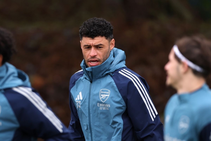 Алекс Окслейд-Чемберлен снова покидает 