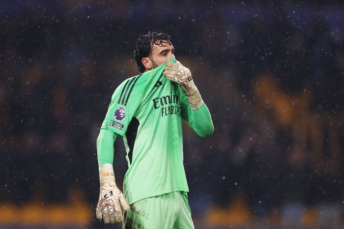 Рая получил поддержку после ошибки перед дерби