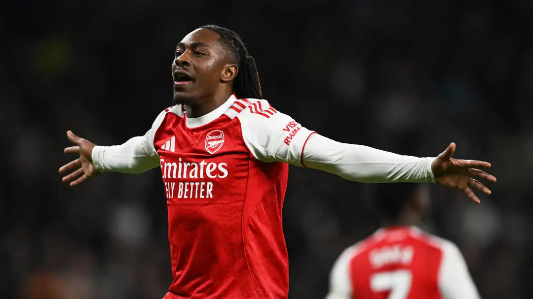 Эзе повторил рекорды Анри и ван Перси в дерби