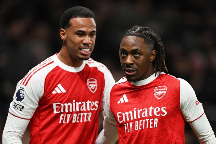 Эзе назвал "Тоттенхэм" "мусором" во время дерби