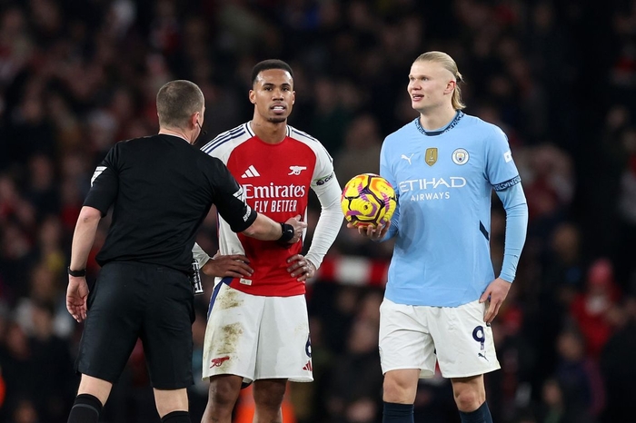 Почему судья финала между "Арсеналом" и МС отстранен от судейства матчей "Ливерпуля"