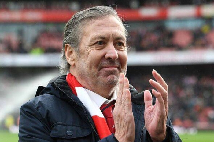 Легенда английского футбола оказался банкротом и бездомным, укрывшись на парковке