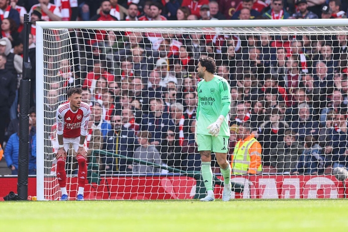 Боласи: "Когда защитники касаются мяча чаще атакующих — это проблема"