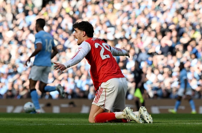 Абдукодиру Хусанову "очень повезло избежать удаления"