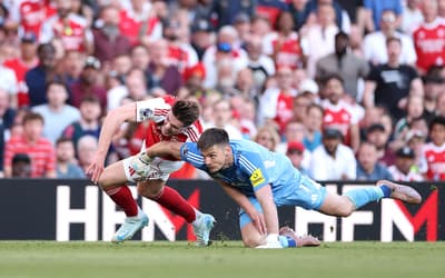 VAR объяснил, почему Поуп избежал красной карточки