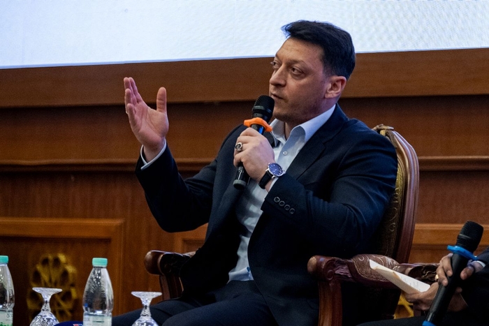 Озил откровенно признался, за что его отстранили от "Арсенала"