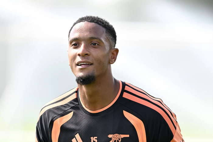 Gallery: Konsa in first team training